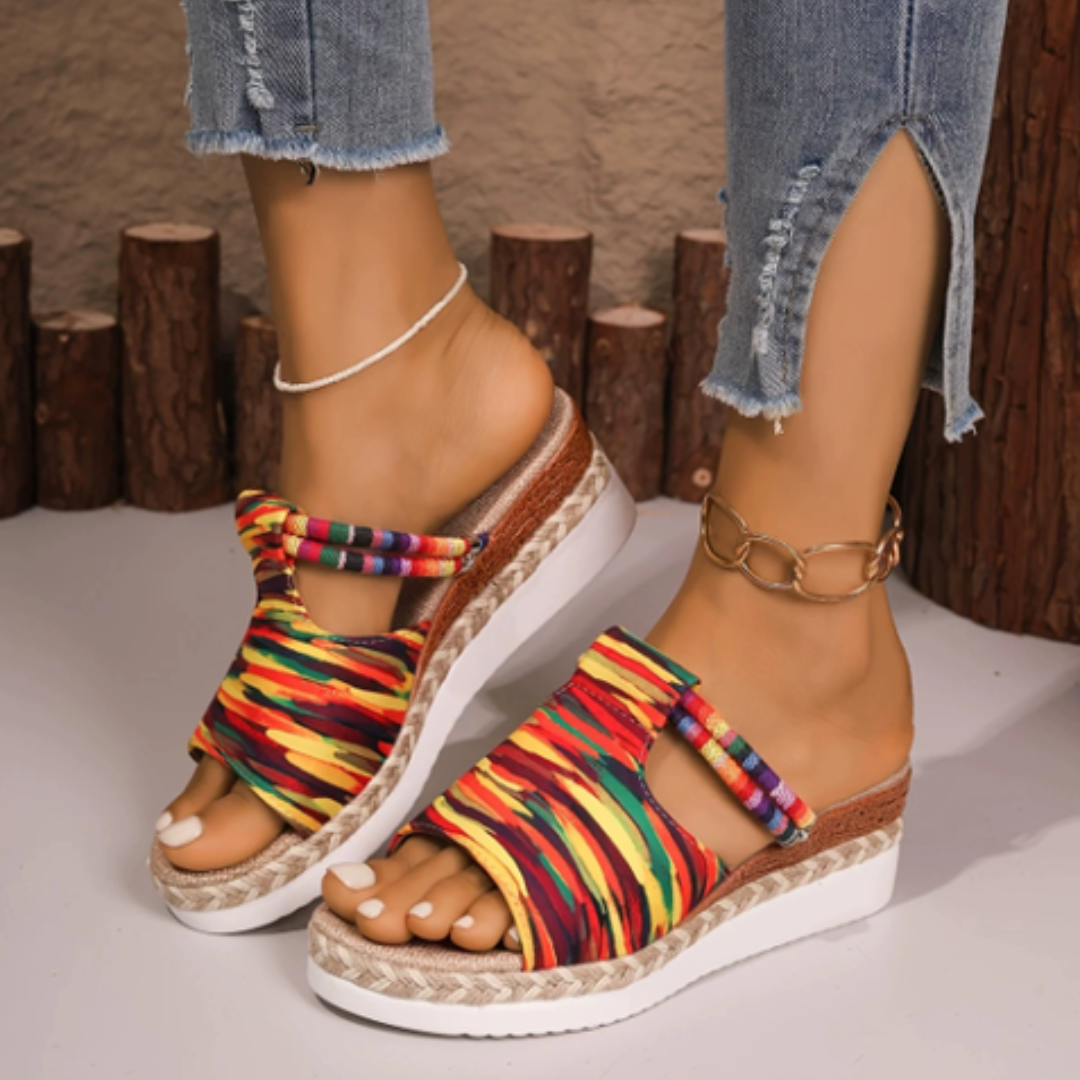 FREYJA™ - Stilfulla & Färgglada Kilklackssandaler