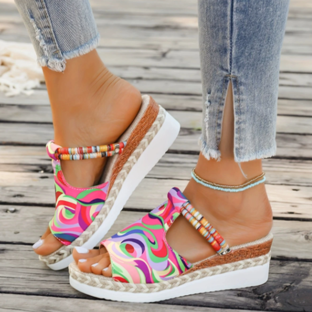 FREYJA™ - Stilfulla & Färgglada Kilklackssandaler