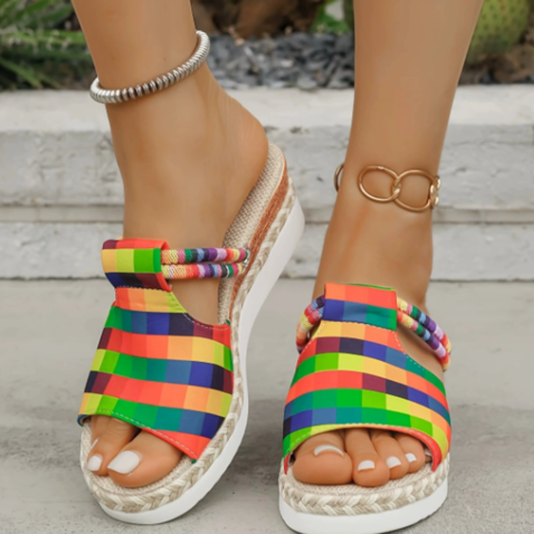 FREYJA™ - Stilfulla & Färgglada Kilklackssandaler